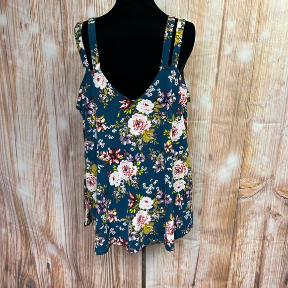 Torrid Knit Crepe V-Neck Cutout Cold Shoulder Top - Picture 11 of 14